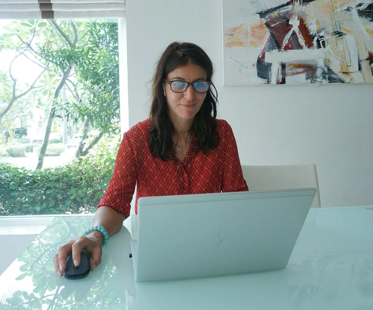 Nina Brandt bei der Arbeit